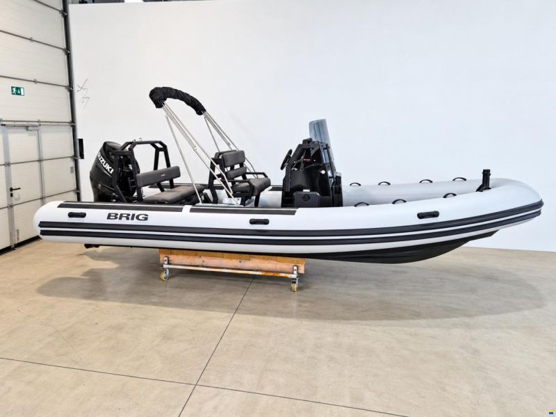 Navigator 22