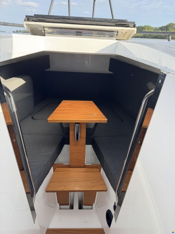 XO Boats RS 270 Cabin
