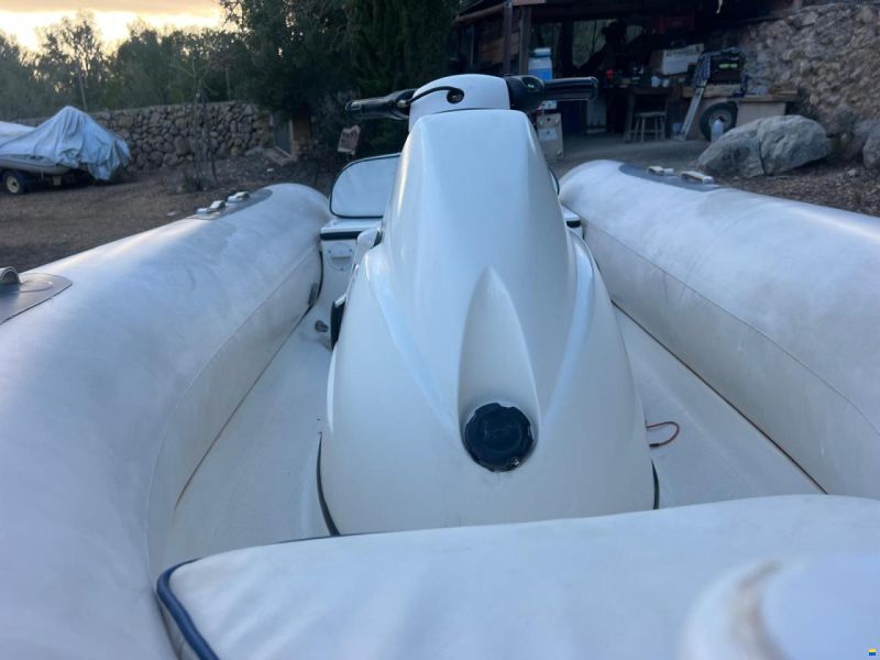 Avon 320 Sea Sport