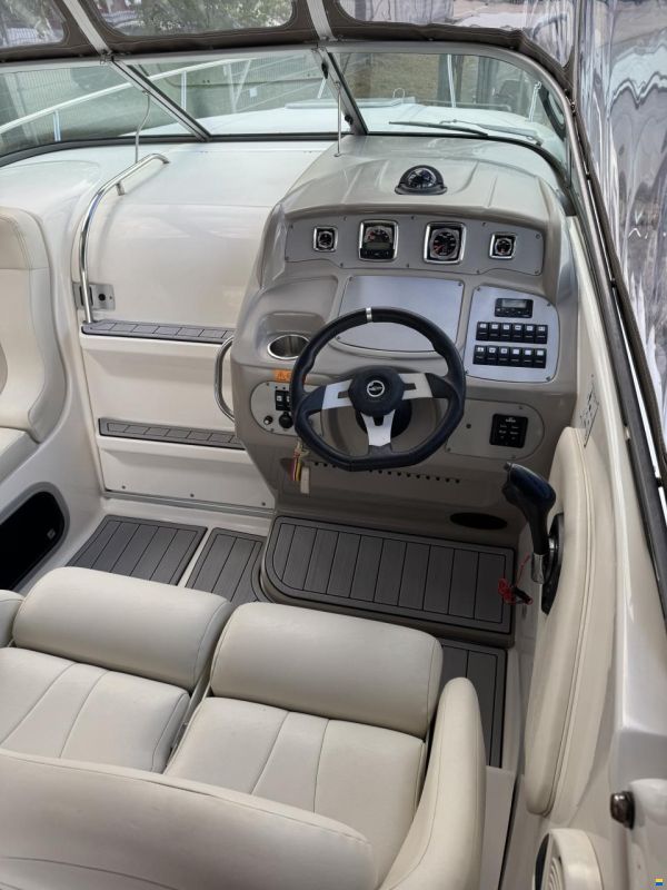 Chaparral 250 Signature