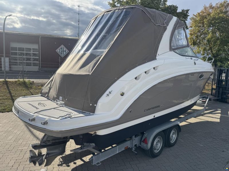 Chaparral 250 Signature