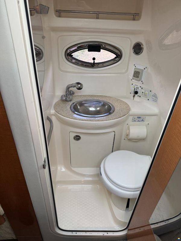 Chaparral 250 Signature