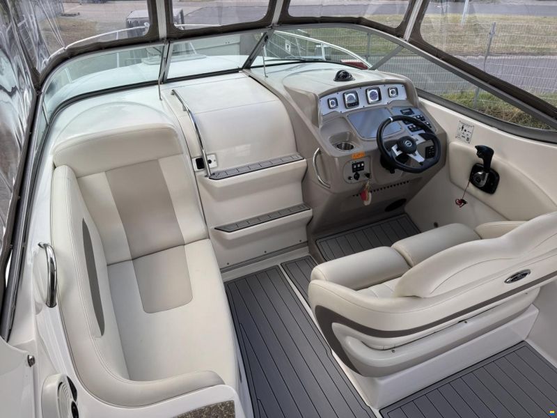 Chaparral 250 Signature