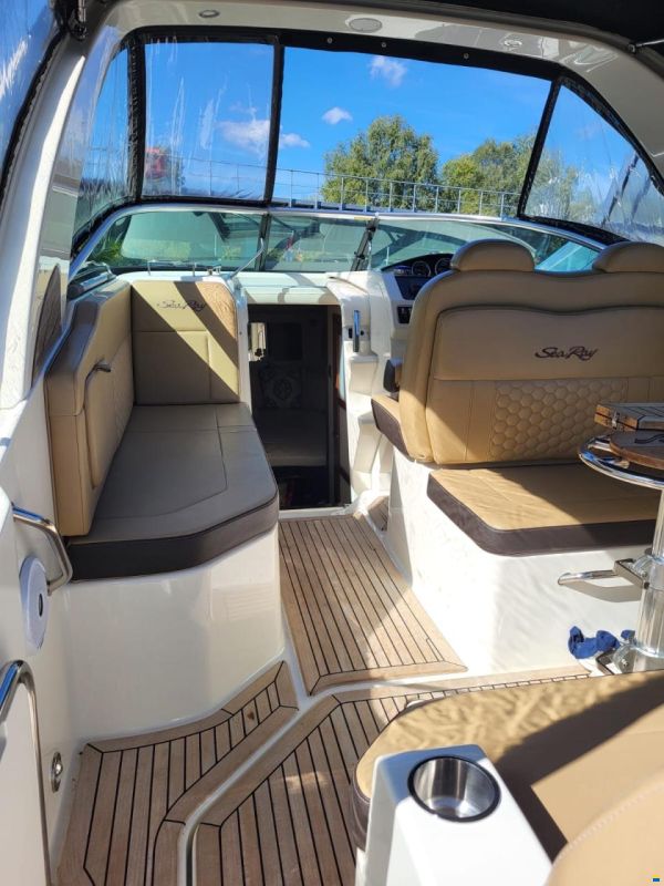 Sea Ray 265