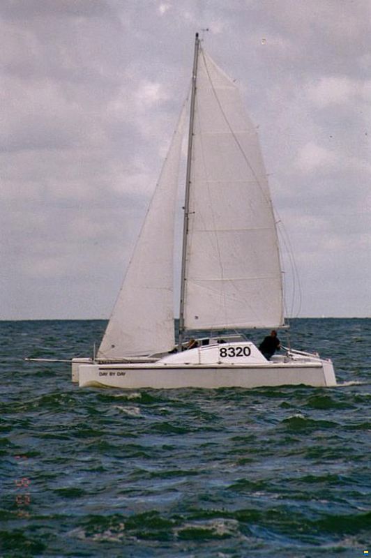 Amateur Starter 800 Catamaran