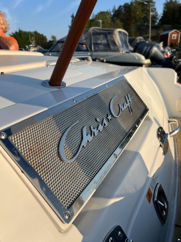 Chris Craft Corsair 28