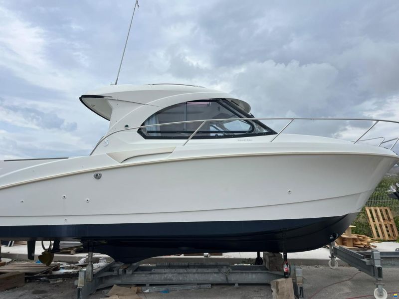 Beneteau Antares 8