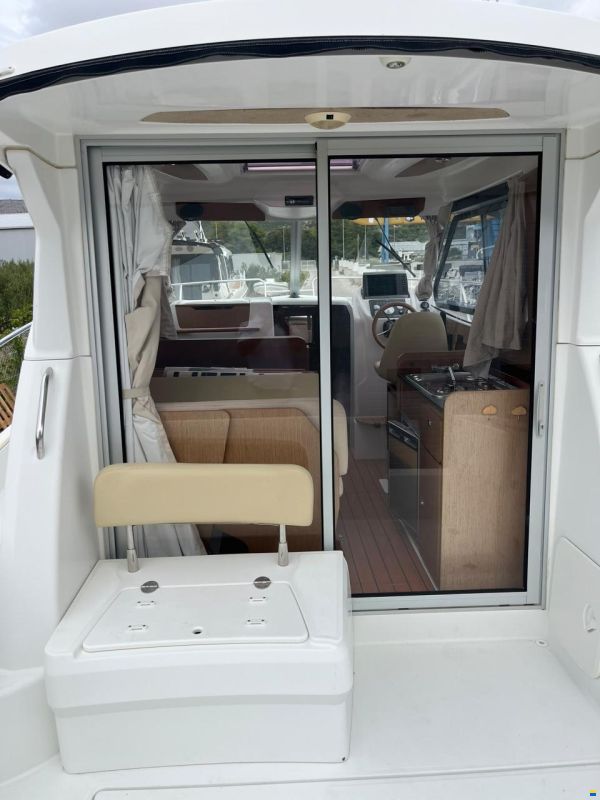 Beneteau Antares 8