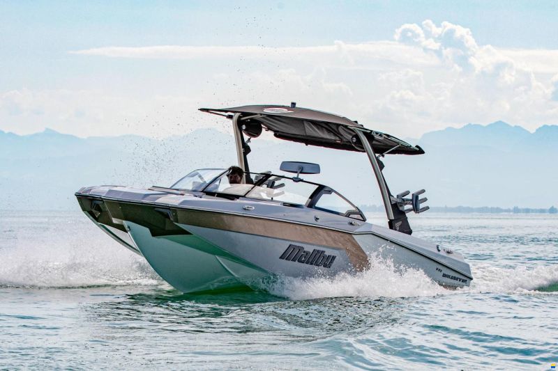 Malibu Wakesetter 23 MXZ
