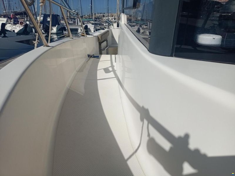 Quicksilver Arvor 810