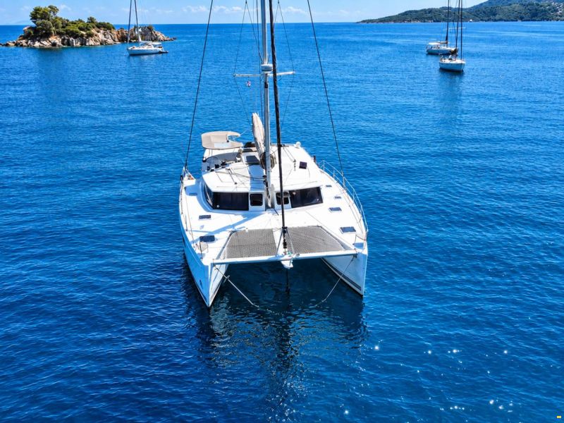 Fountaine Pajot Helia 44