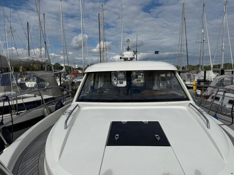 Nimbus 305 Coupe