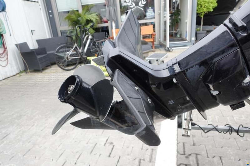 Hellwig Marathon 470 & Trailer (Gebrauchtboot)