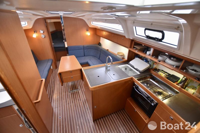 Bavaria Cruiser37