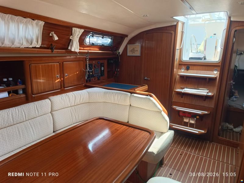 Bavaria 37