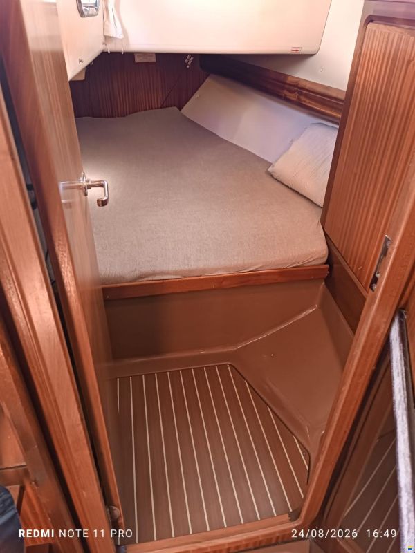 Bavaria 37