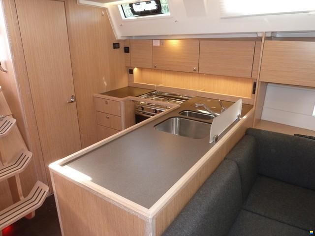 Bavaria C45 Style
