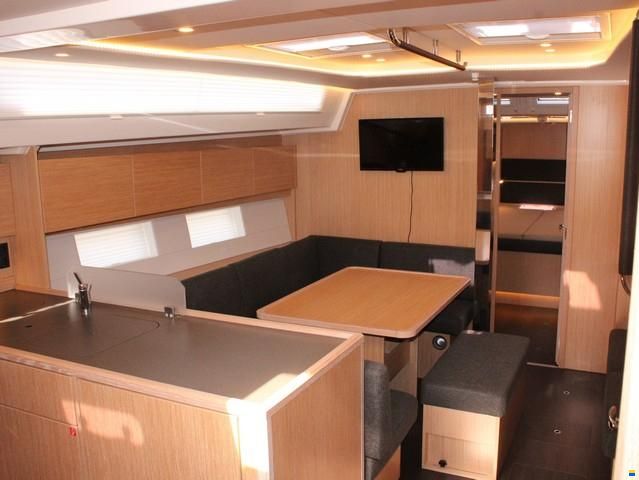 Bavaria C45 Style