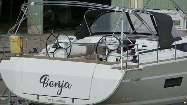 Bavaria C45 Style