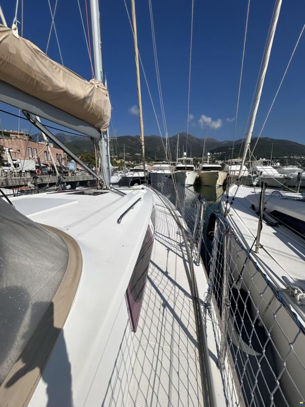 Hanse 385