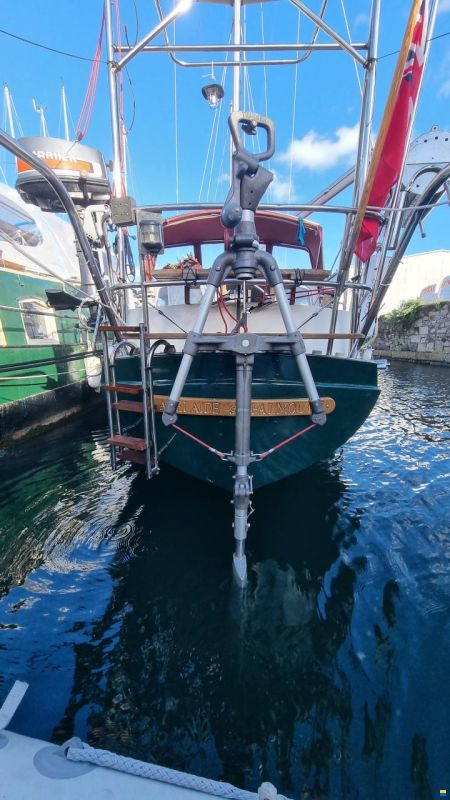 Trident Voyager 35