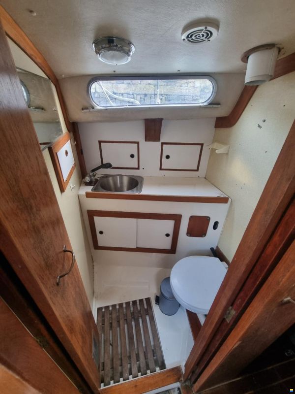 Trident Voyager 35