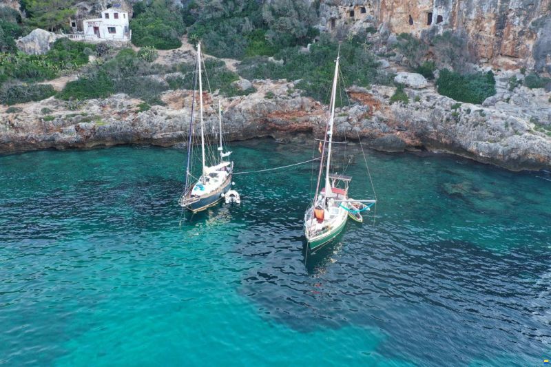 Trident Voyager 35