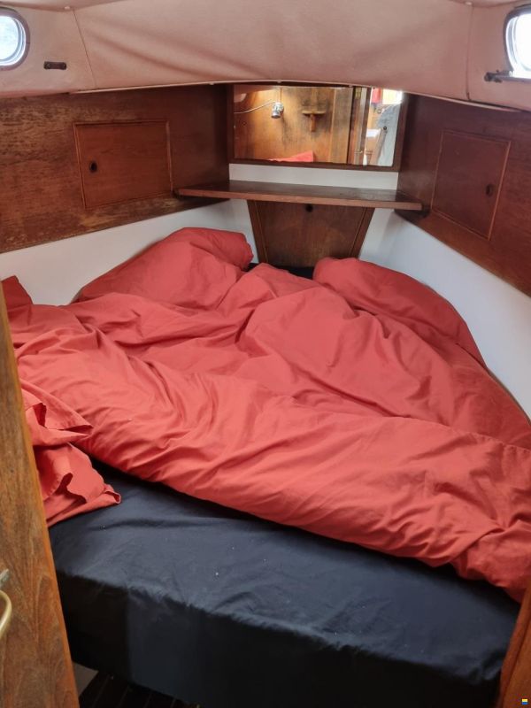 Trident Voyager 35