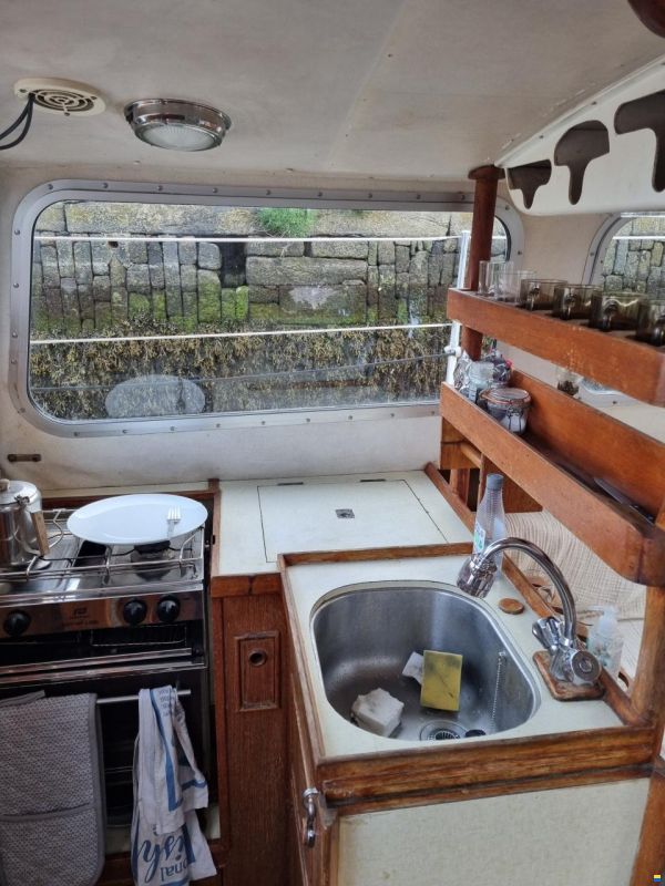 Trident Voyager 35