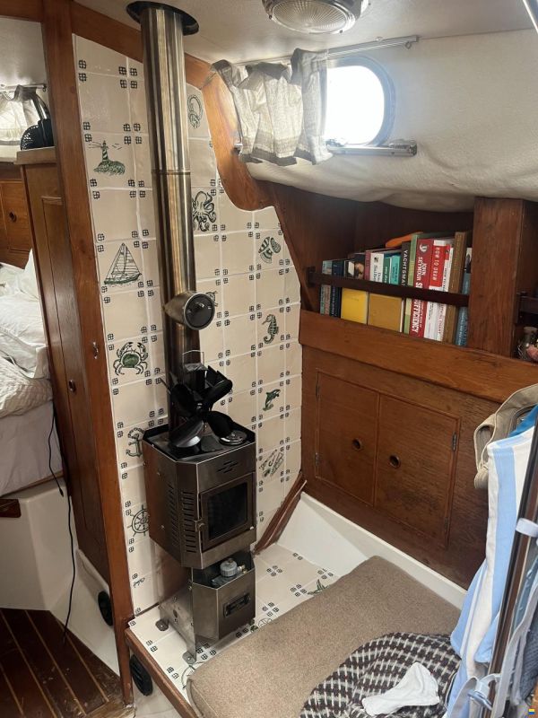 Trident Voyager 35