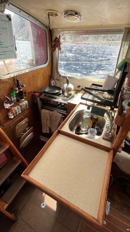 Trident Voyager 35