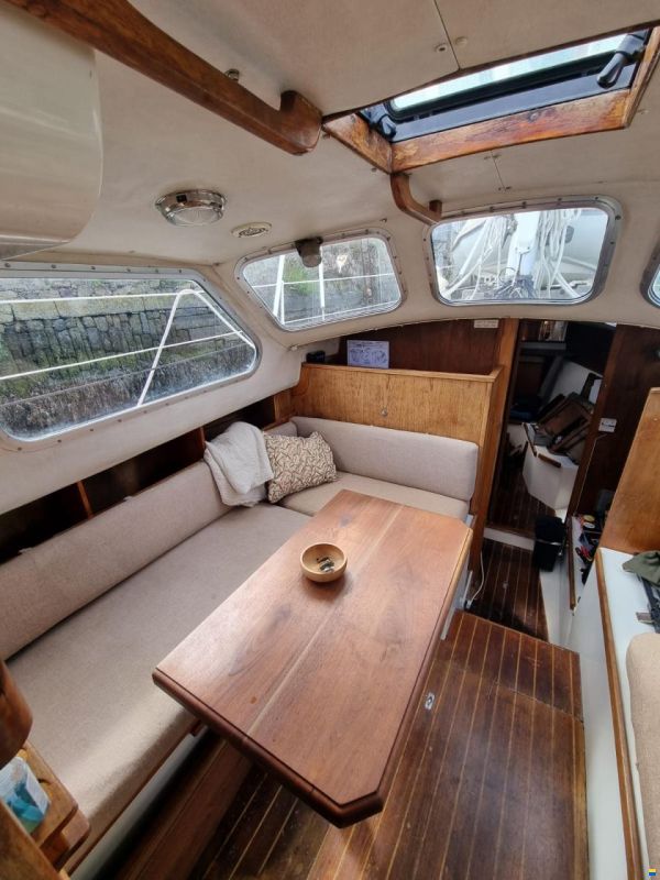 Trident Voyager 35