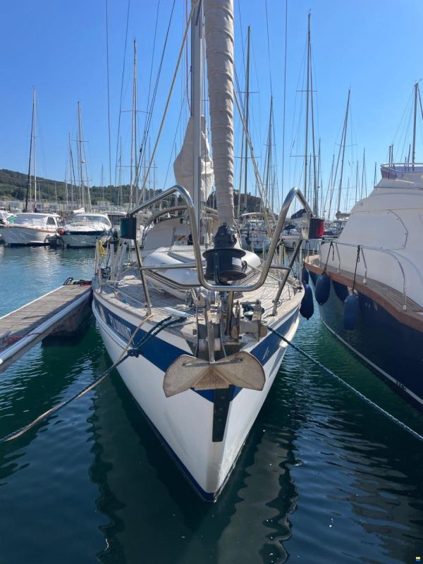 Hallberg-Rassy 382