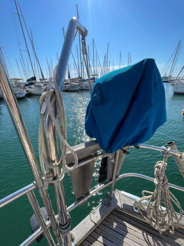 Hallberg-Rassy 382