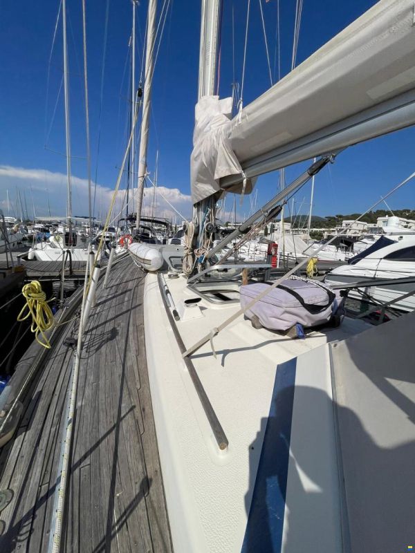 Hallberg-Rassy 382
