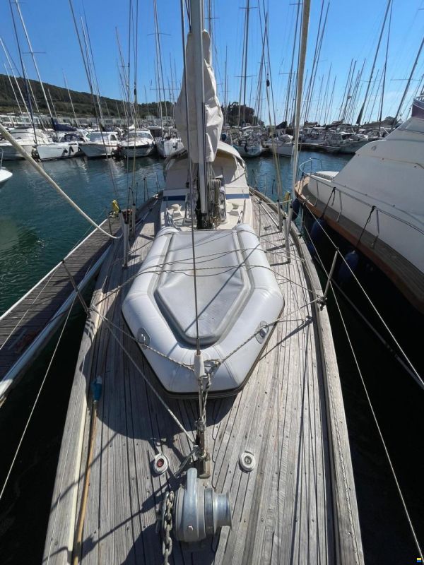 Hallberg-Rassy 382