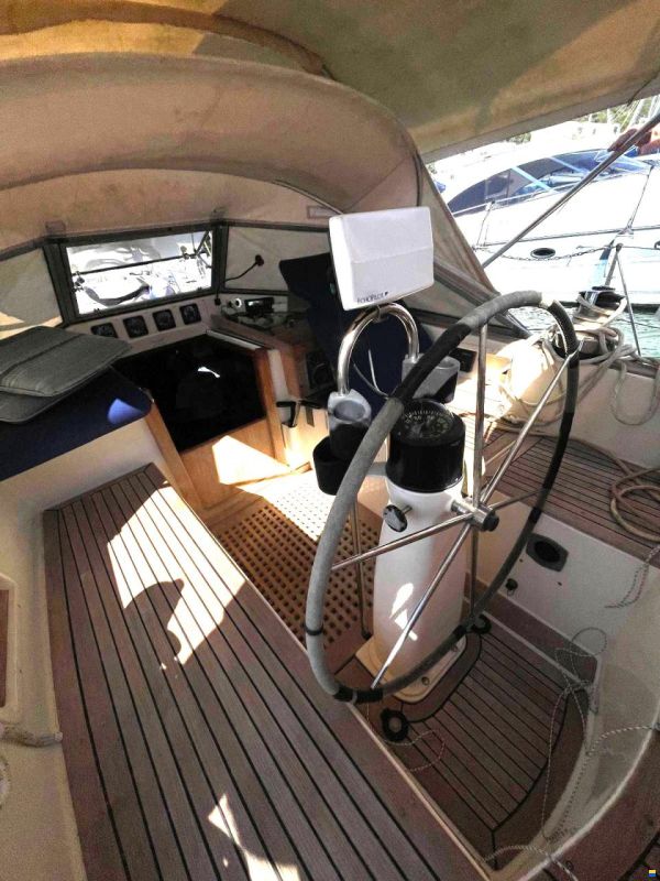 Hallberg-Rassy 382