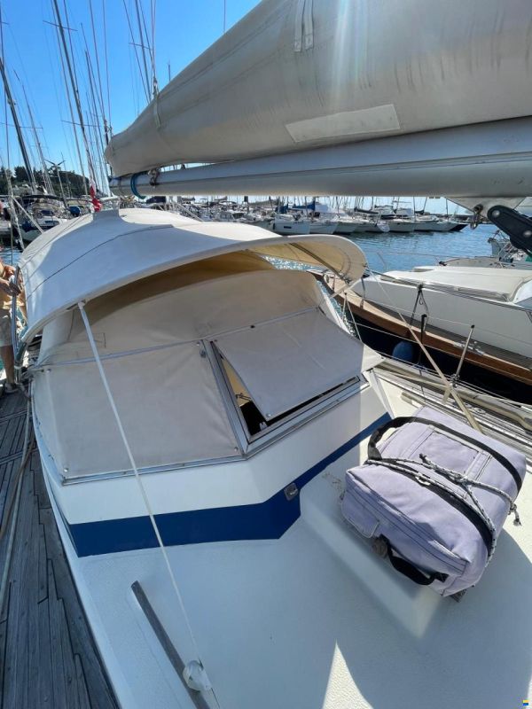 Hallberg-Rassy 382