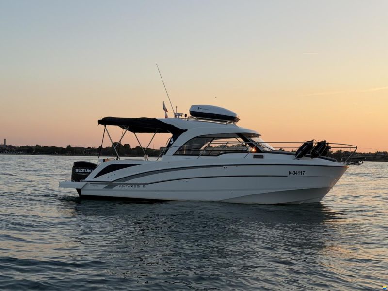Beneteau Antares 8 OB