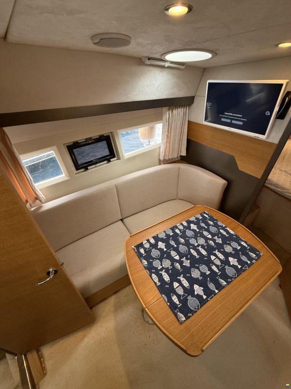 Galeon 325 HT