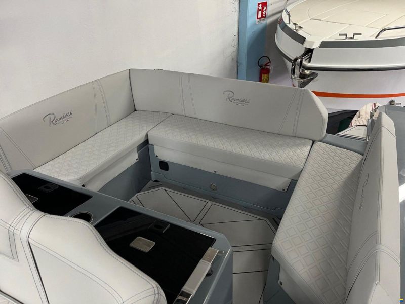 Ranieri Cayman 28 Executive