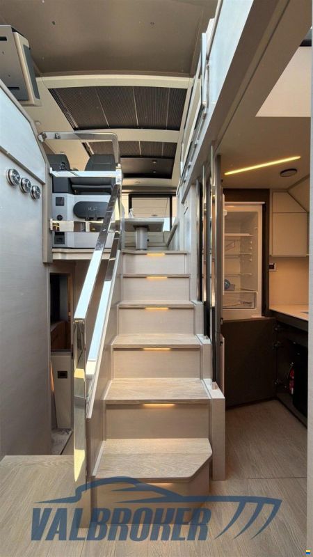 Pershing 7X