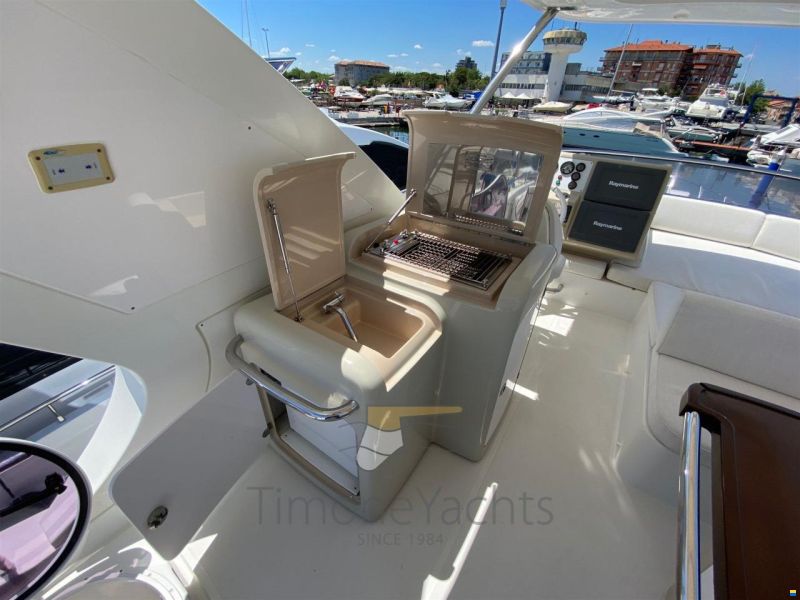 Azimut 64 fly