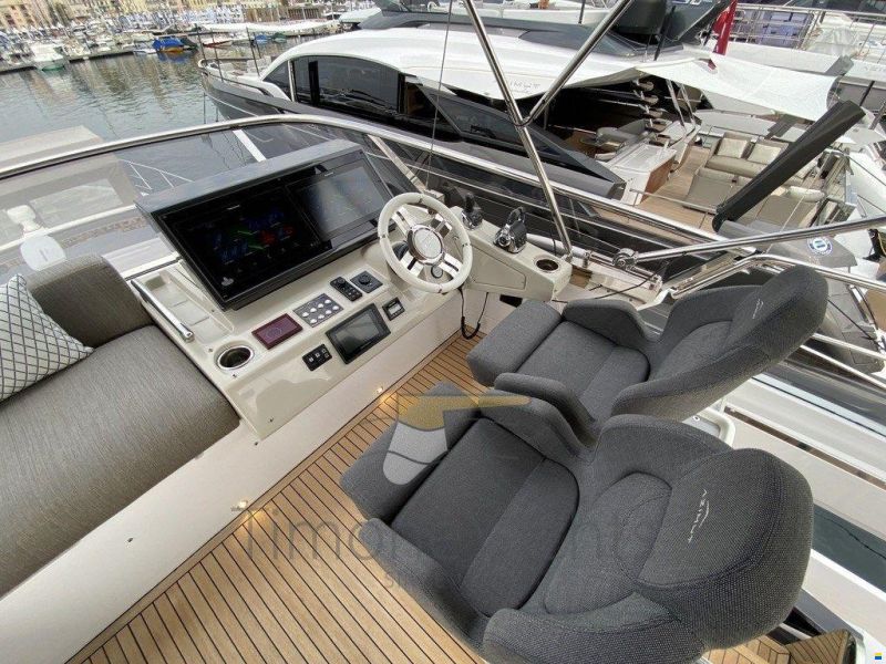 Azimut S7