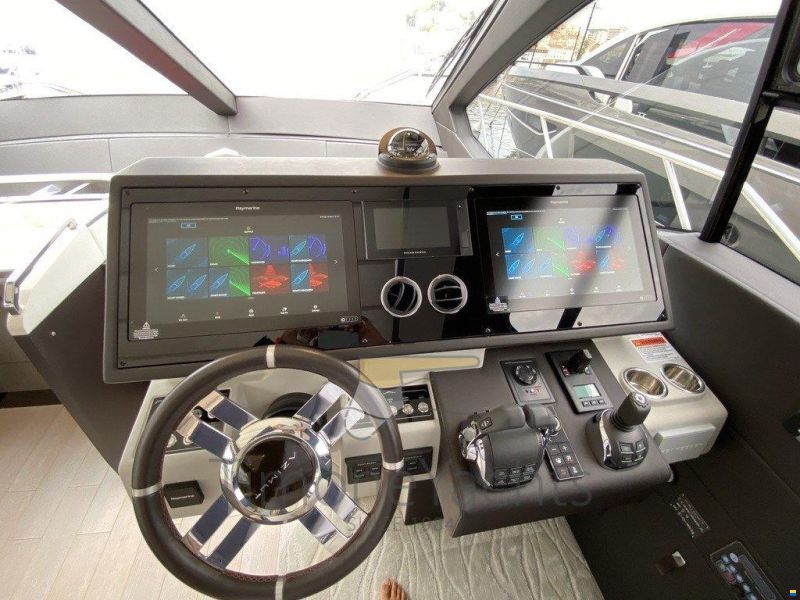 Azimut S7
