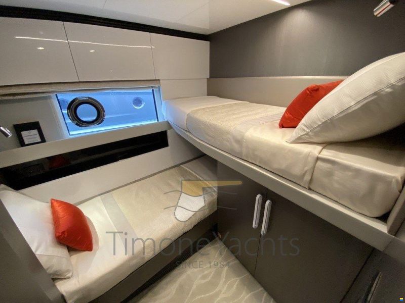 Azimut S7