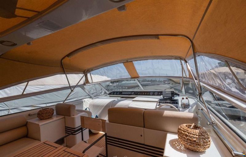 Pershing 40