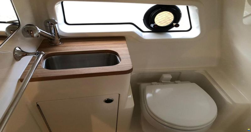 Bayliner 842 Cuddy