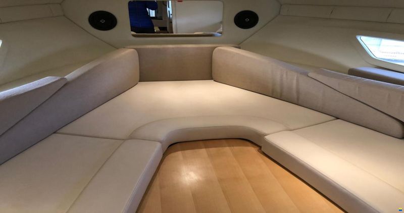 Bayliner 842 Cuddy