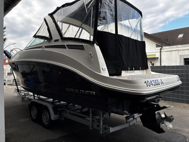 Bayliner 842 Cuddy